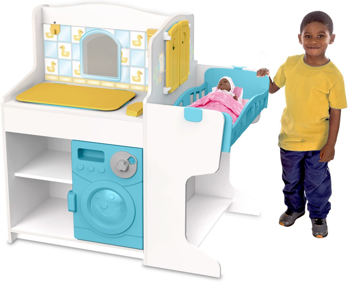 Melissa & Doug - Doll Care Play Center